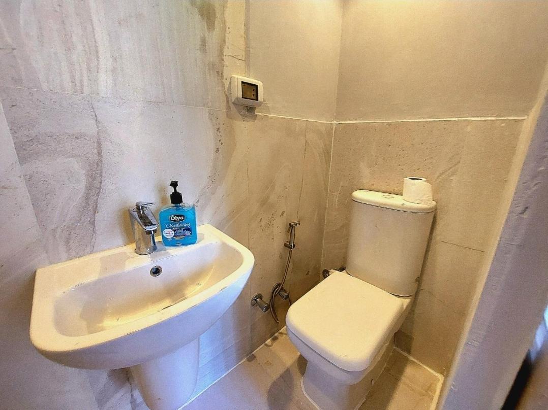 Arab Hostel, Welcoming All Solo And Groups Travellers But, Unmarried Couples Not Allowed Alexandria Exterior photo