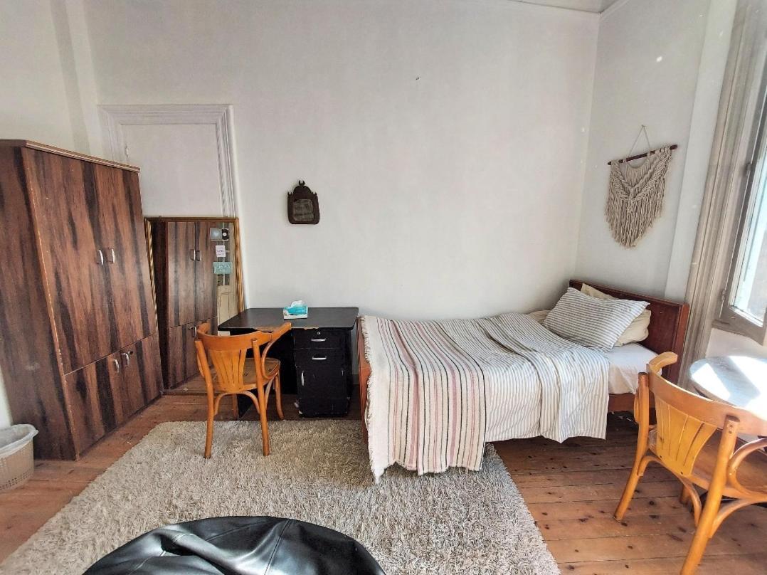 Arab Hostel, Welcoming All Solo And Groups Travellers But, Unmarried Couples Not Allowed Alexandria Exterior photo