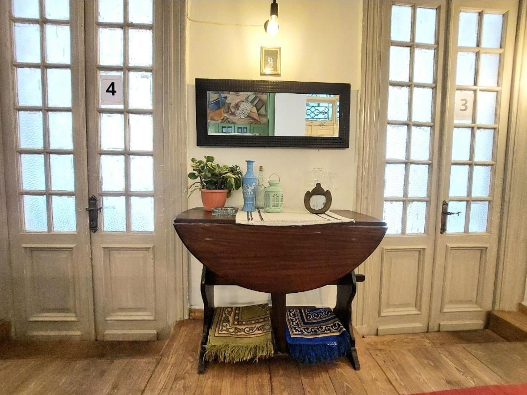 Arab Hostel, Welcoming All Solo And Groups Travellers But, Unmarried Couples Not Allowed Alexandria Exterior photo