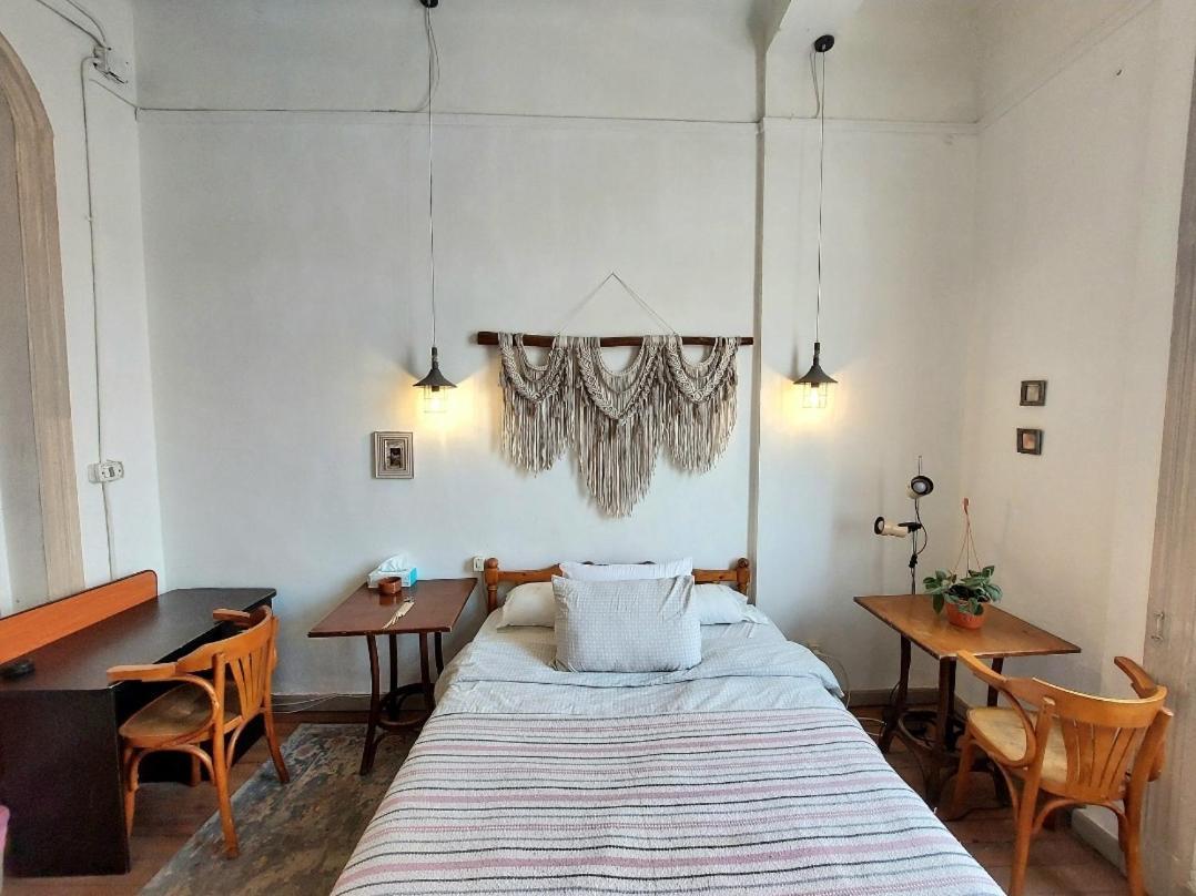 Arab Hostel, Welcoming All Solo And Groups Travellers But, Unmarried Couples Not Allowed Alexandria Exterior photo